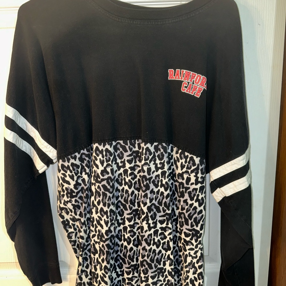 Medium size Rainforest Cafe long sleeve.